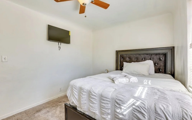 photo 5 of Pet-friendly Condo < 1 Mi to Phoenix College!