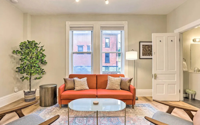 photo 3 of Pet-friendly Condo w/ Deck ~ 3 Mi to Dtwn!