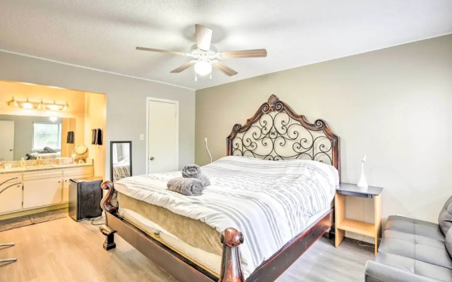 photo 5 of Pet-friendly Dallas Townhome w/ Outdoor Grill