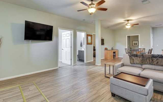 photo 3 of Pet-friendly Downtown Fulton Apt w/ Smart TV!