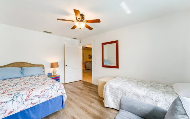 photo 2 of Pet-friendly Englewood Getaway Near Ocean!