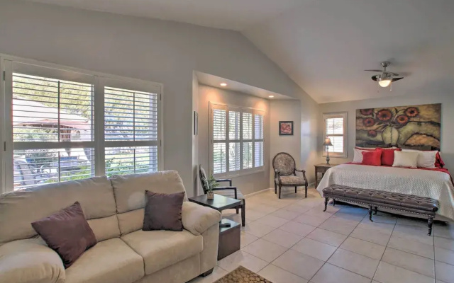 photo 4 of Game Room, Fire Pit & Putting Green: Glendale Home