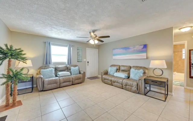 photo 2 of Dog-friendly Home w/ Yard ~ 6 Miles to the Beach!