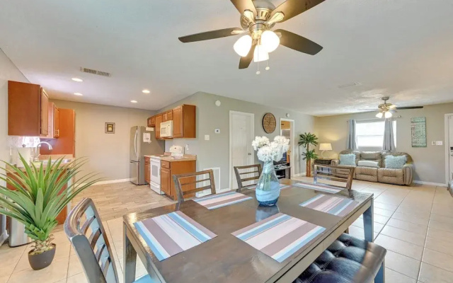 photo 4 of Dog-friendly Home w/ Yard ~ 6 Miles to the Beach!