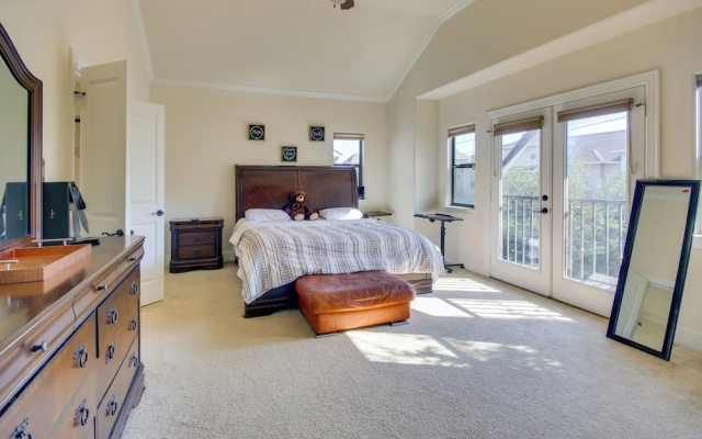 photo 2 of Pet-friendly Houston Home ~ 7 Mi to Downtown!