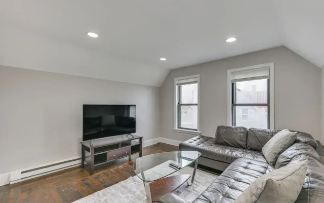 photo 2 of Pet-friendly Malden Apartment: 7 Mi to Boston!