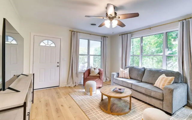 photo 3 of Centrally Located Home ~ Steps to Oxford Square!