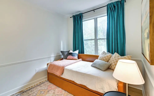 photo 5 of Centrally Located Home ~ Steps to Oxford Square!
