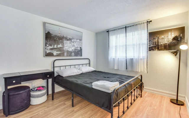 photo 5 of Pet-friendly Palmetto Duplex ~ 2 Mi to Riverwalk!