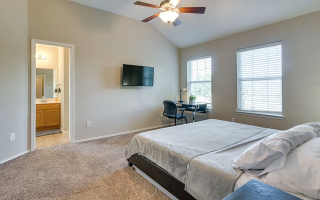 photo 2 of Pet-friendly Pearland Home ~ 21 Mi to Houston!