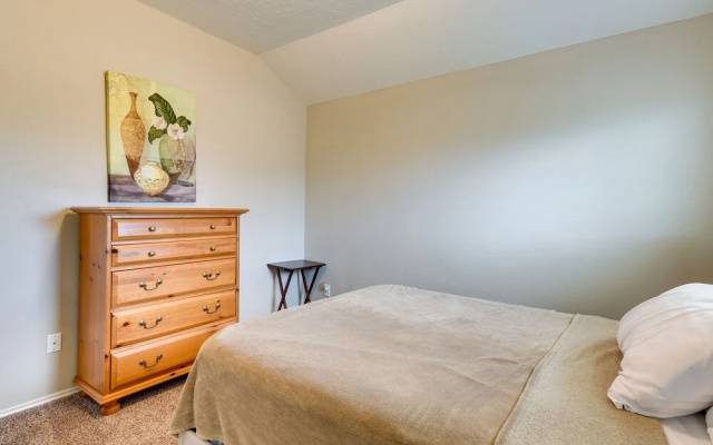 photo 3 of Pet-friendly Pearland Home ~ 21 Mi to Houston!