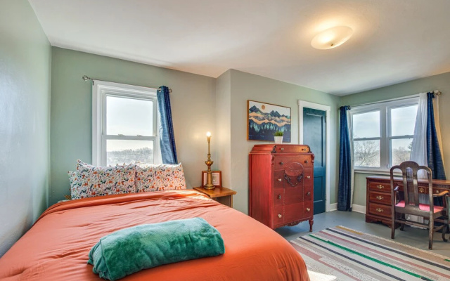 photo 2 of Pet-friendly Pittsburgh Home: 3 Mi to Downtown!