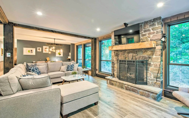 photo 5 of Pet-friendly Pocono Pines Rental w/ Hot Tub!