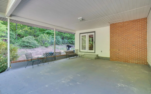 photo 2 of Pet-friendly Saluda Home w/ Mountain Views!