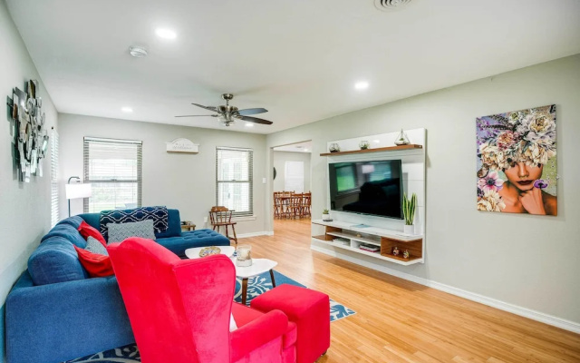 photo 2 of Spacious Yard: Pet-friendly Home in San Antonio!