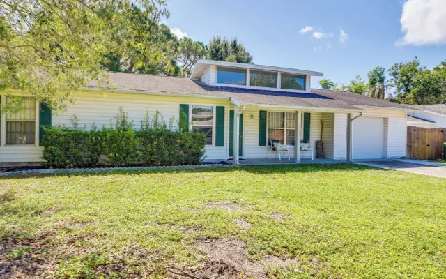 photo 4 of Pet-friendly Sarasota Home: 2 Mi to Bayfront Park!