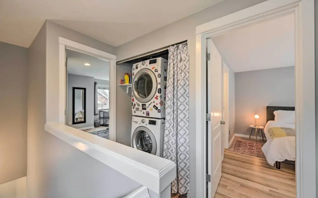 photo 3 of Pet-friendly Seattle Townhome < 1 Mile to Lake!