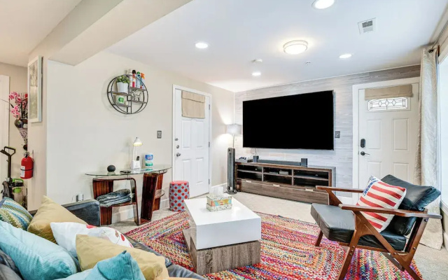 photo 5 of Pet-friendly DC Area Condo w/ Yard!