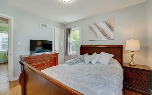photo 3 of Pet-friendly Southfield House w/ Ping-pong Table!