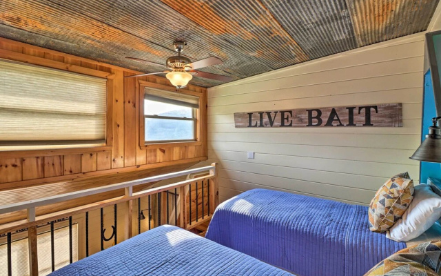 photo 4 of Pet-friendly Studio w/ Loft & Mountain Views!
