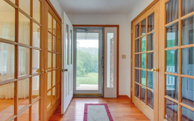 photo 3 of Pet-friendly Union Vacation Rental With Pool!