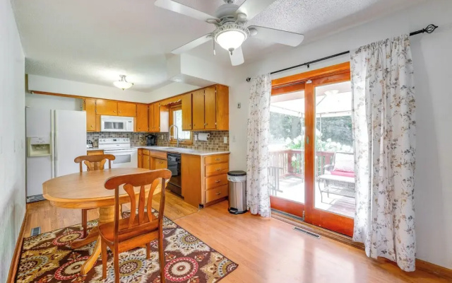 photo 3 of Pet-friendly Waterloo Abode w/ Deck!