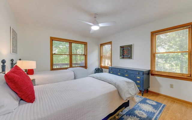 photo 5 of Pet-friendly Waynesville Retreat w/ Hot Tub!