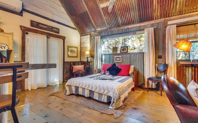 photo 3 of Pet-friendly Wimberley Cabin w/ Fire Pit & Hot Tub