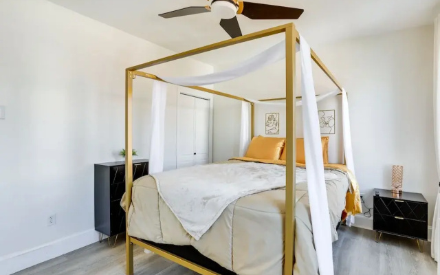 photo 4 of Philadelphia Vacation Rental ~ 4 Mi to Center City