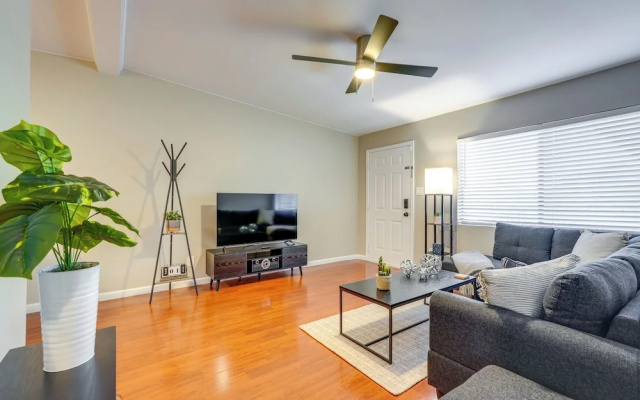 photo 2 of Phoenix Apartment w/ Pool, 3 Mi to Downtown!