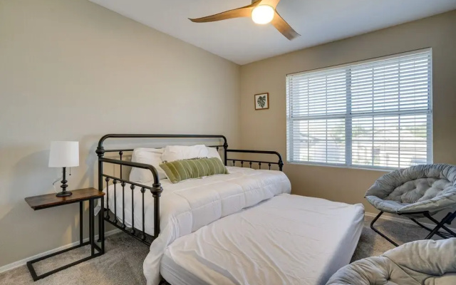 photo 2 of Phoenix Home w/ Private Pool, 16 Mi to Downtown!