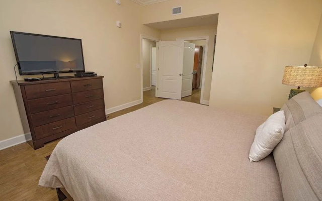 photo 2 of Phoenix West II 1807 3 Bedrooms 4 Bathrooms Condo
