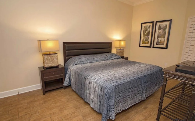 photo 3 of Phoenix West II 1807 3 Bedrooms 4 Bathrooms Condo