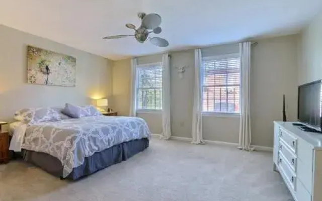 photo 3 of Pickett`S Place
