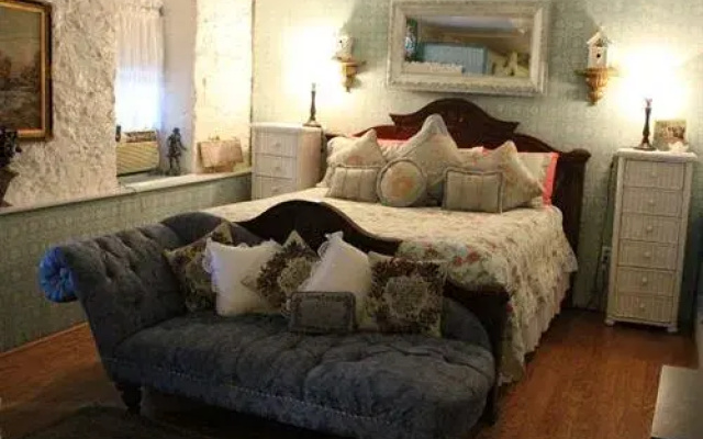 photo 2 of Piedmont House