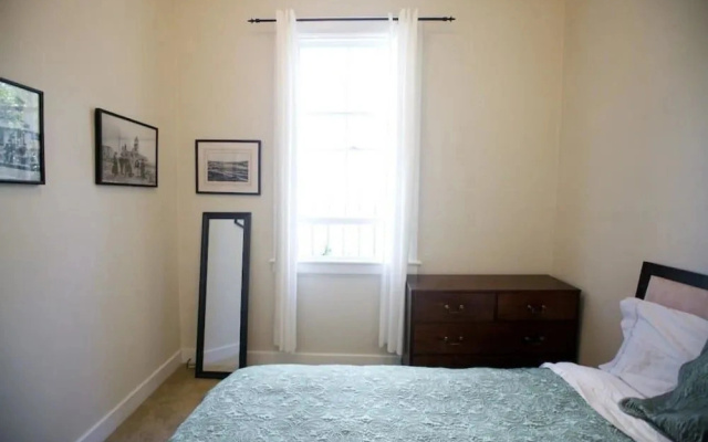 photo 4 of Pierce Place Lower - 1 BR - CBV 7924