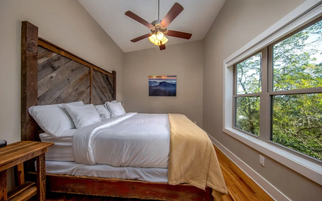 photo 5 of Pilot Cove Forest Lodging
