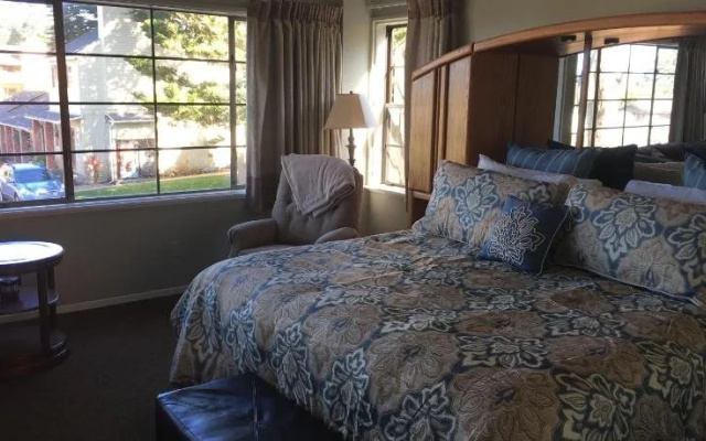 photo 5 of Pine Acres Lodge