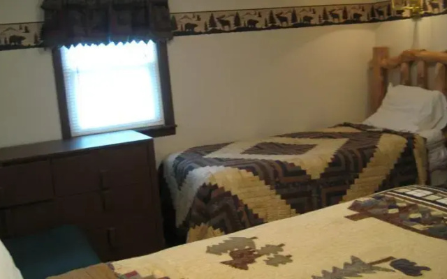 photo 2 of Pine Creek Cabins