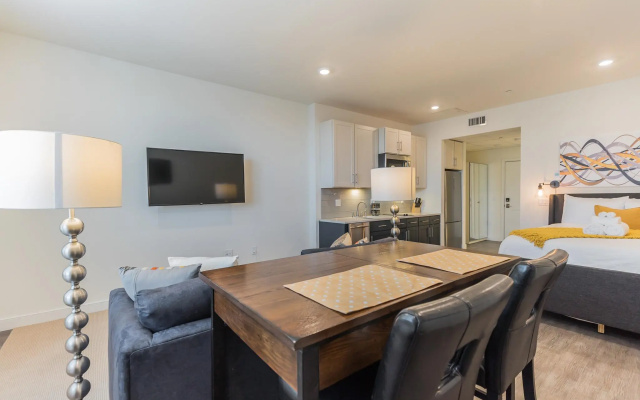 photo 4 of Pine Suite - 309