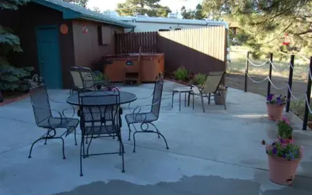 photo 2 of Pine View