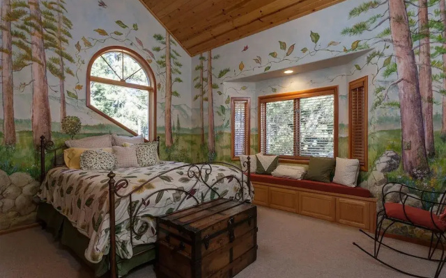 photo 5 of Pine View Lodge - 4 Br Home