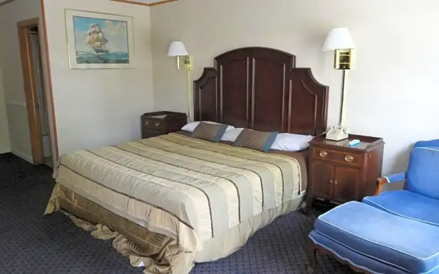 photo 5 of Harbor Base Pineapple Inn