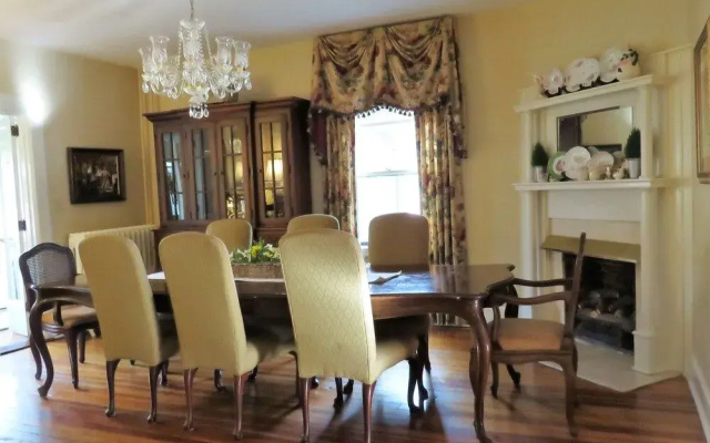 photo 2 of Pinecrest Bed & Breakfast