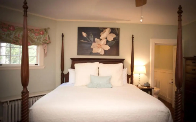 photo 3 of Pinecrest Bed & Breakfast