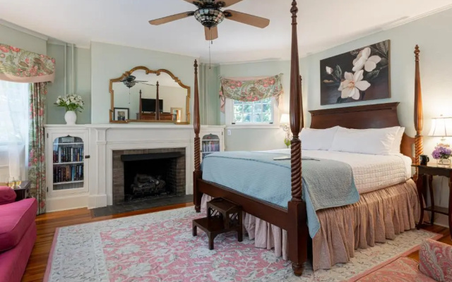 photo 4 of Pinecrest Bed & Breakfast