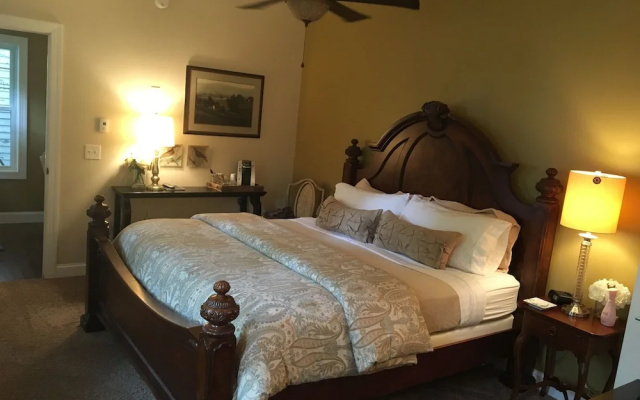 photo 4 of PineCrest Inn