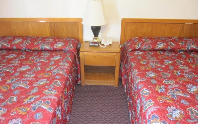 photo 5 of Pinecrest Motel