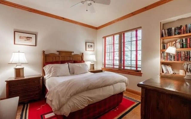 photo 5 of Pinehurst Townhomes #4 1 Bedroom Townhouse by Redawning