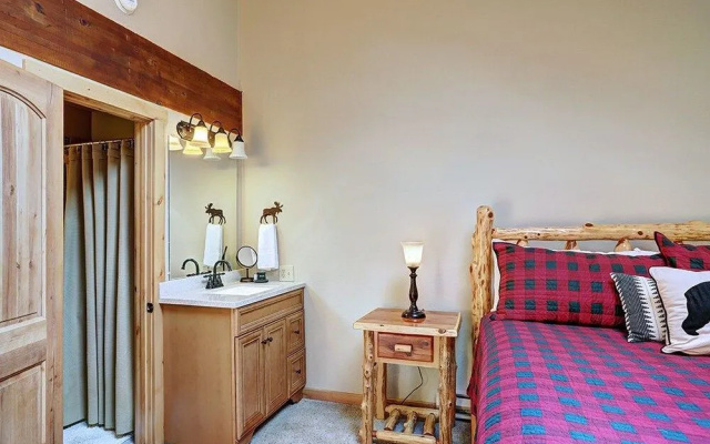 photo 4 of Pinemark Townhomes #11 3 Bedrooms 3 Bathrooms Townhouse